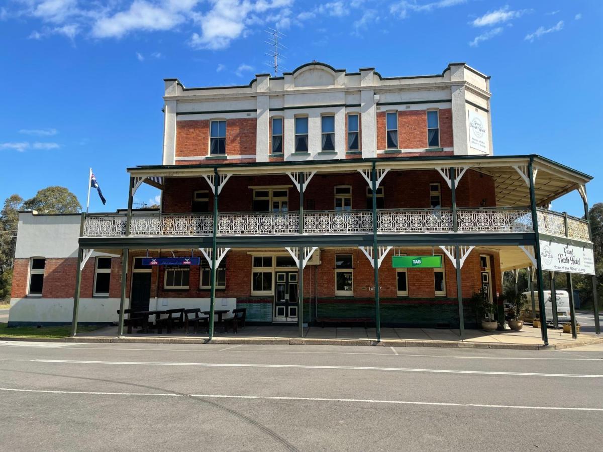 Neath Hotel Exterior foto